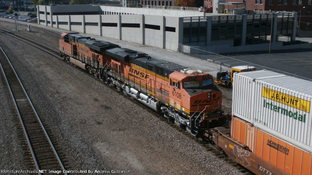 BNSF 6108 + 8353